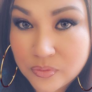 Meet your Posher, Marisa